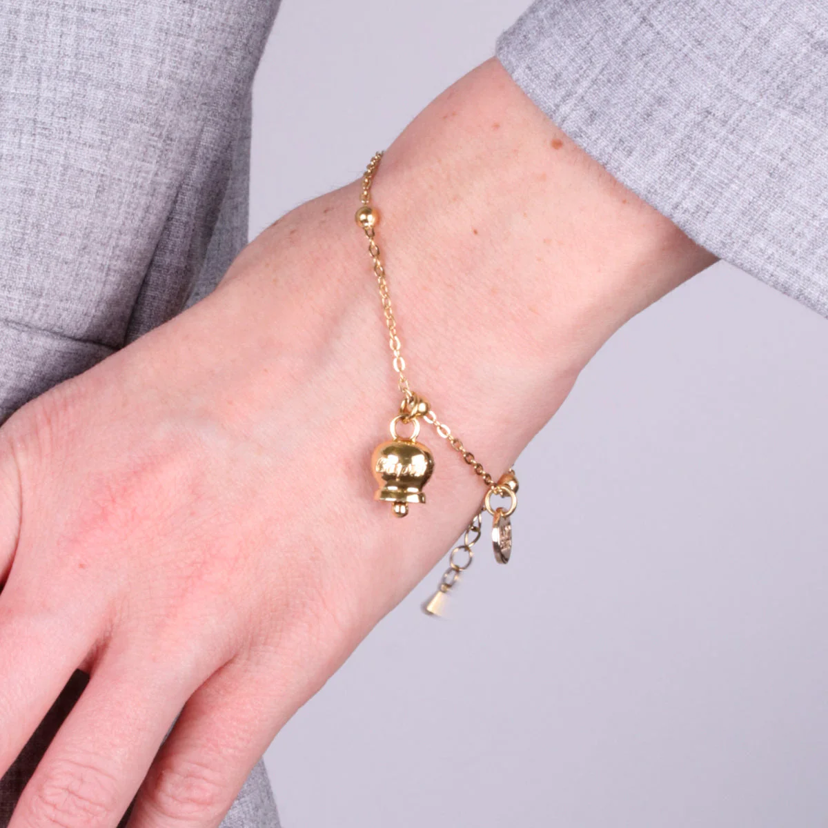 CAPRI Bracciale in Acciaio con campanella dorata 3170557 - immagine 3